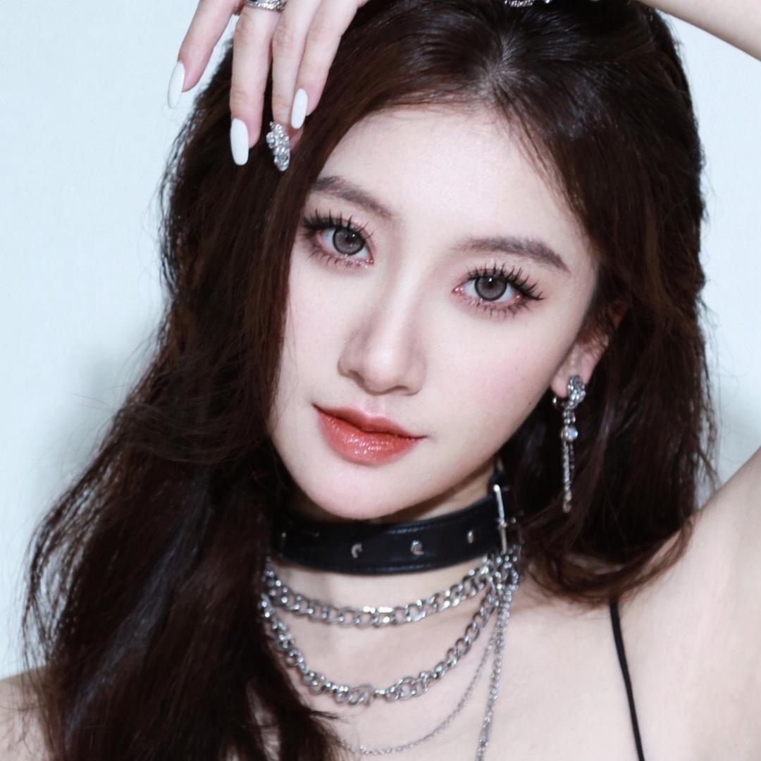 Z-1 妍言颜（冰雪大世界版）