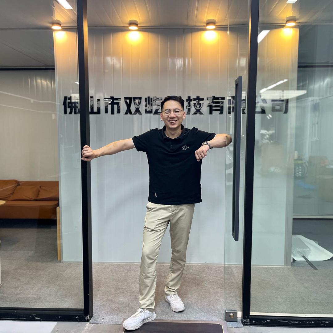 小武哥•给车贴个膜