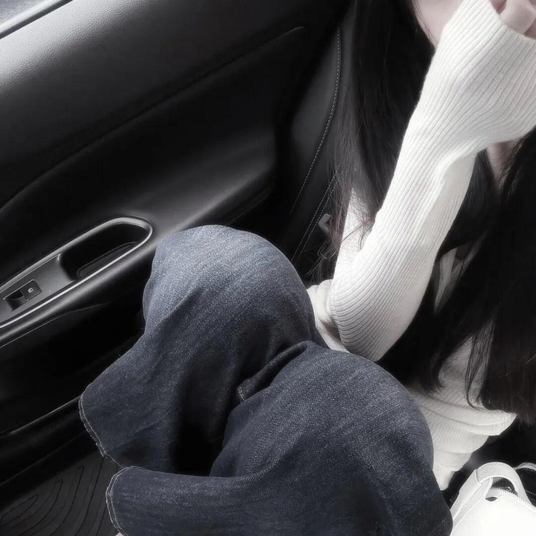 假装
