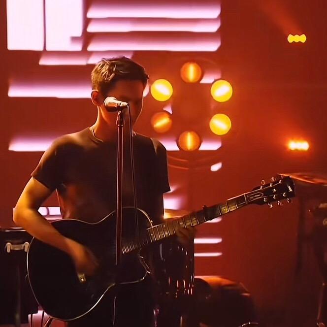 G港(・ω・)ノ佬六