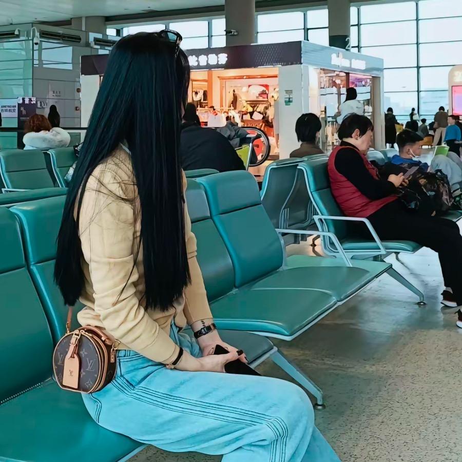 诗勒嫫