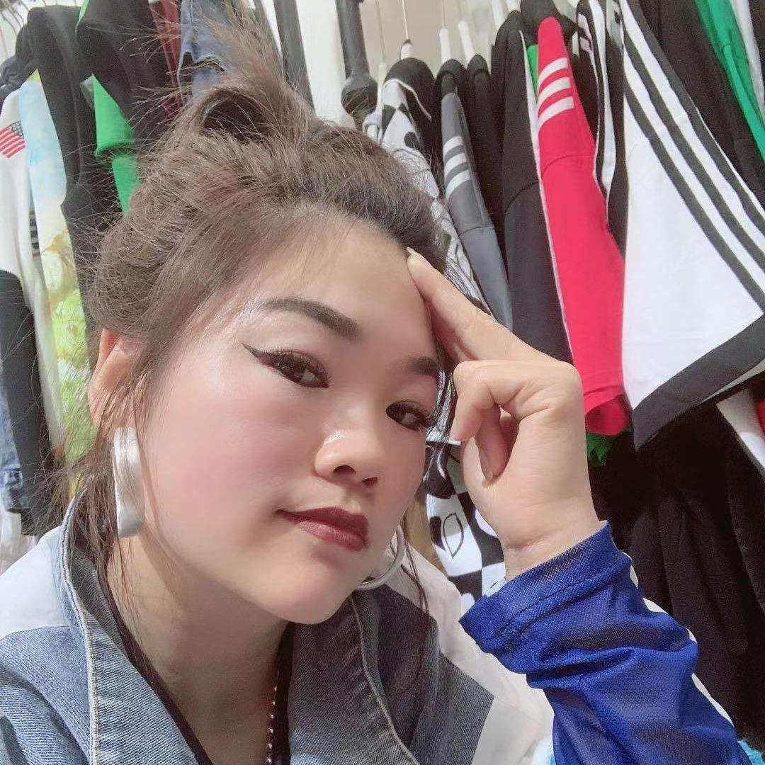醒来潮牌服饰