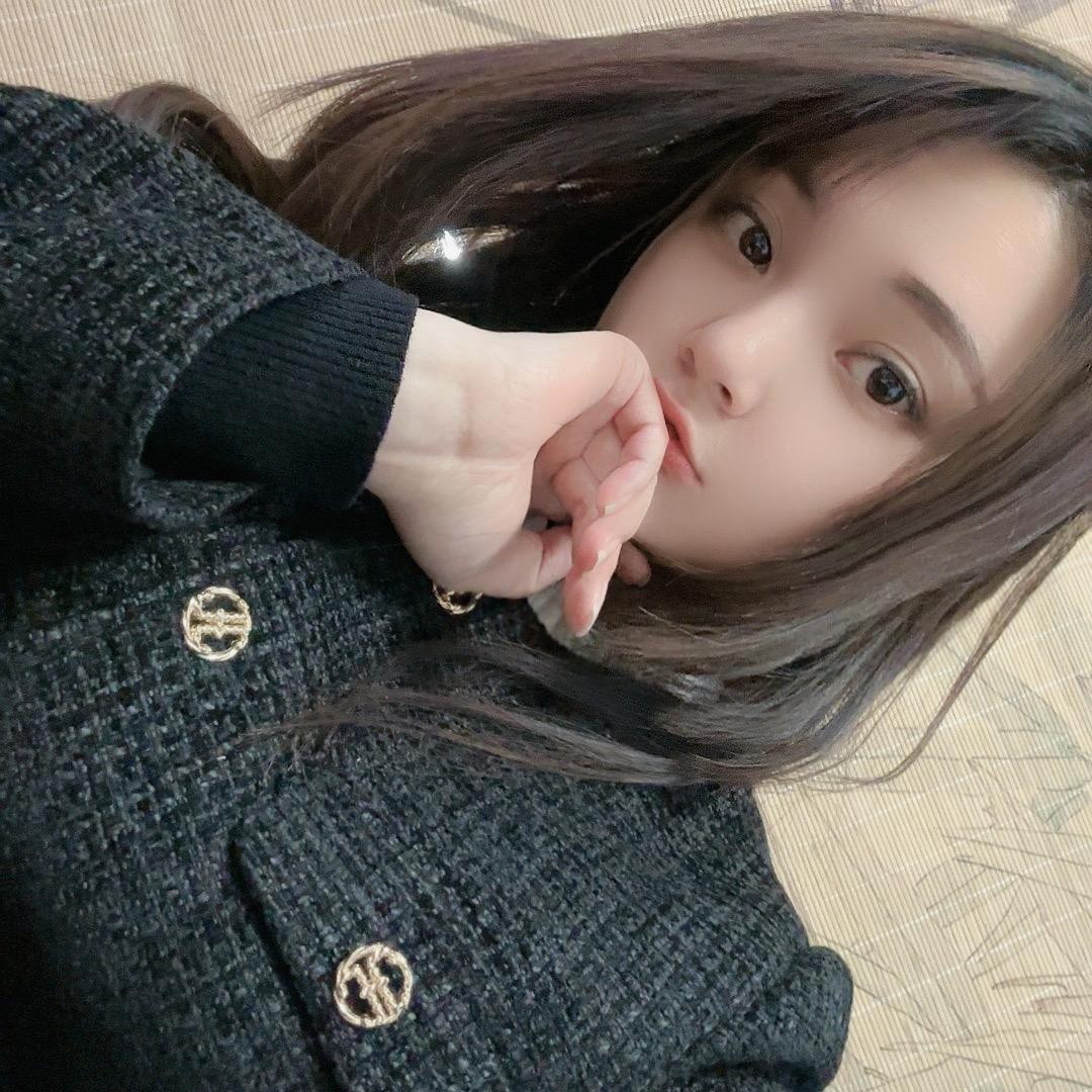 Y菜菜子.