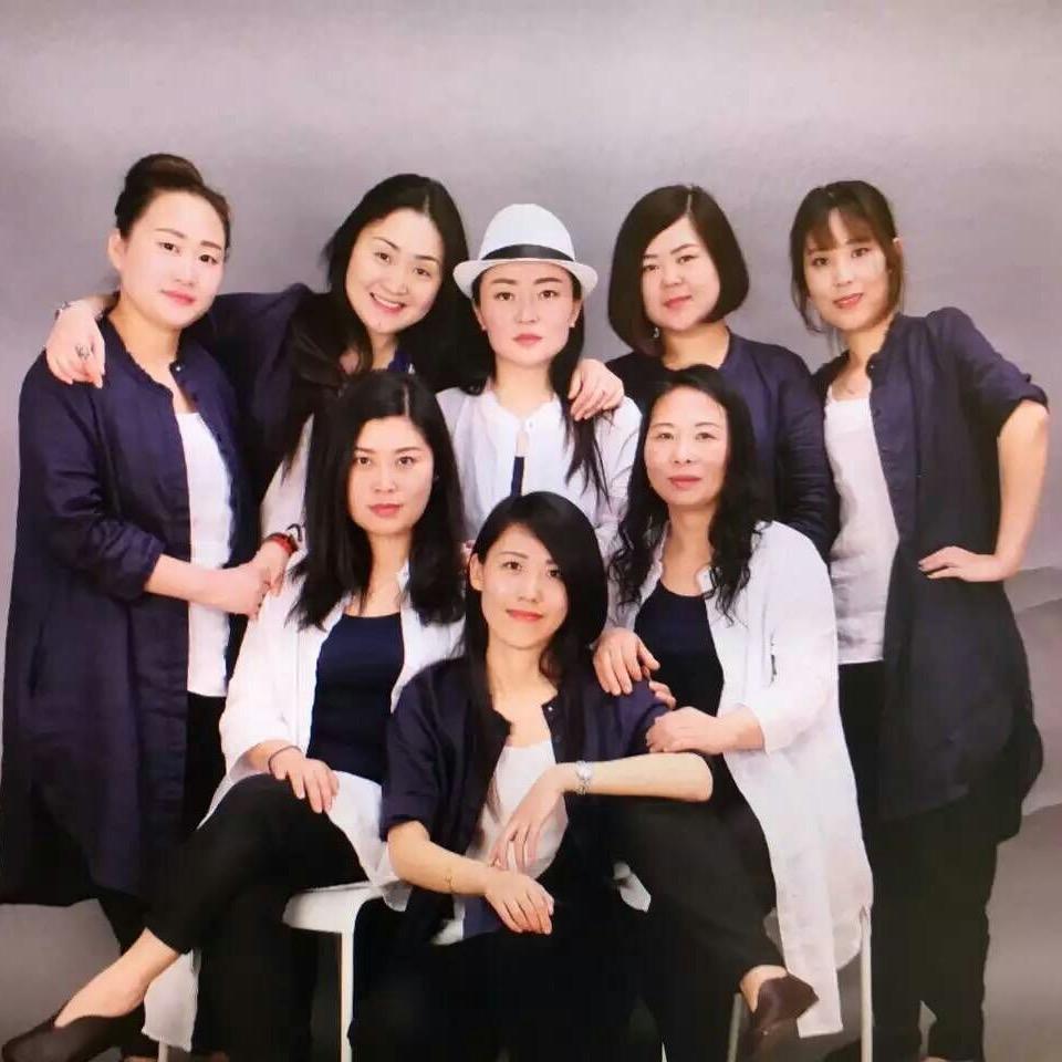 天津元元沸城外贸服装