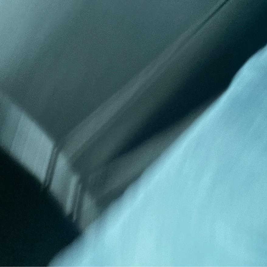 w557946