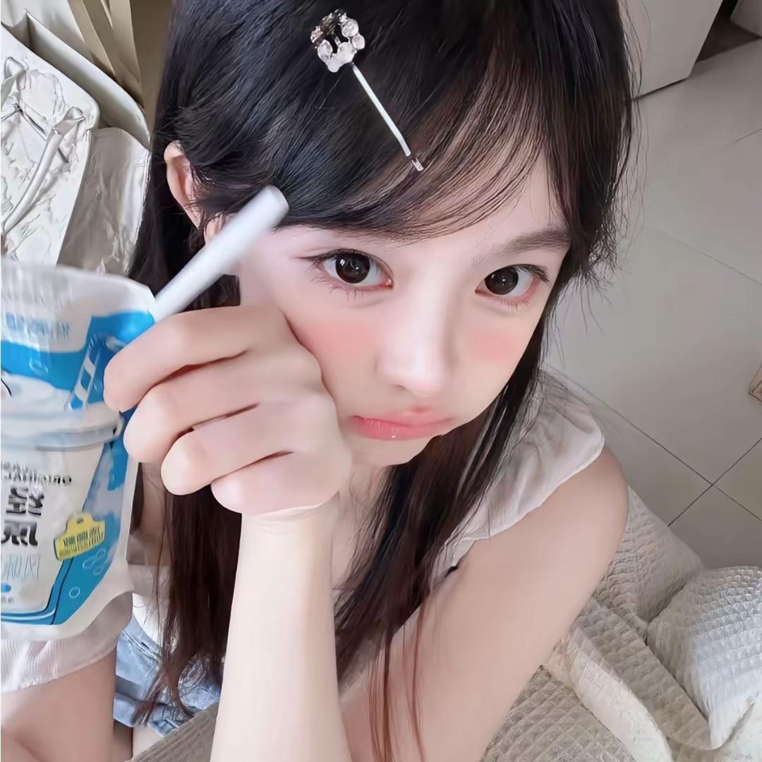 诗诗😘