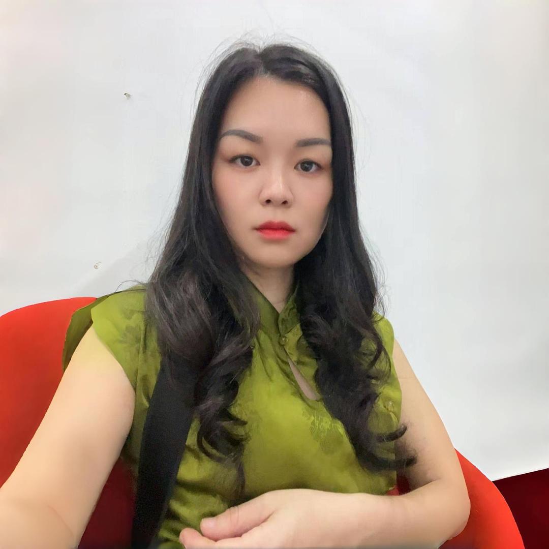爱穿旗袍的小女人