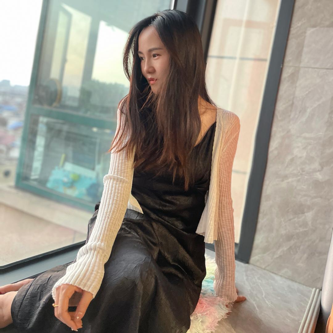 小团子.