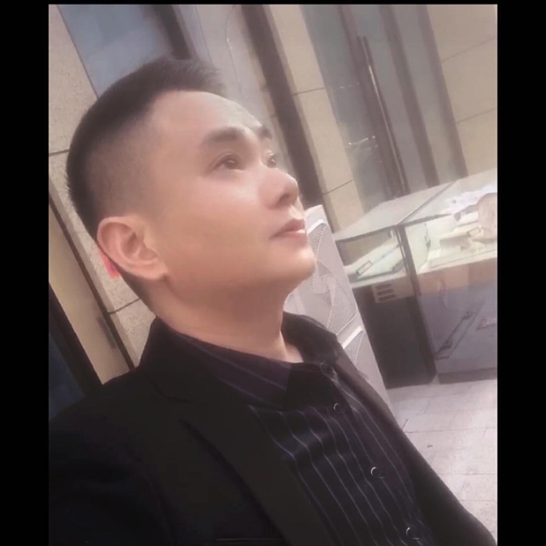 布衣大叔