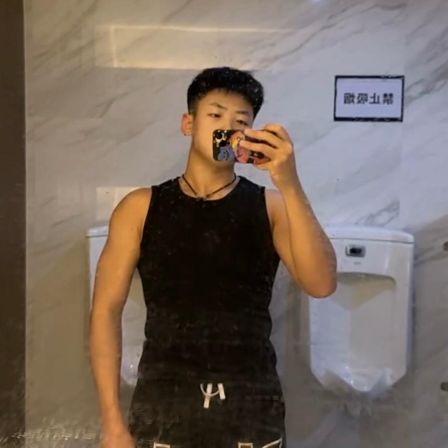 乐乐不闷