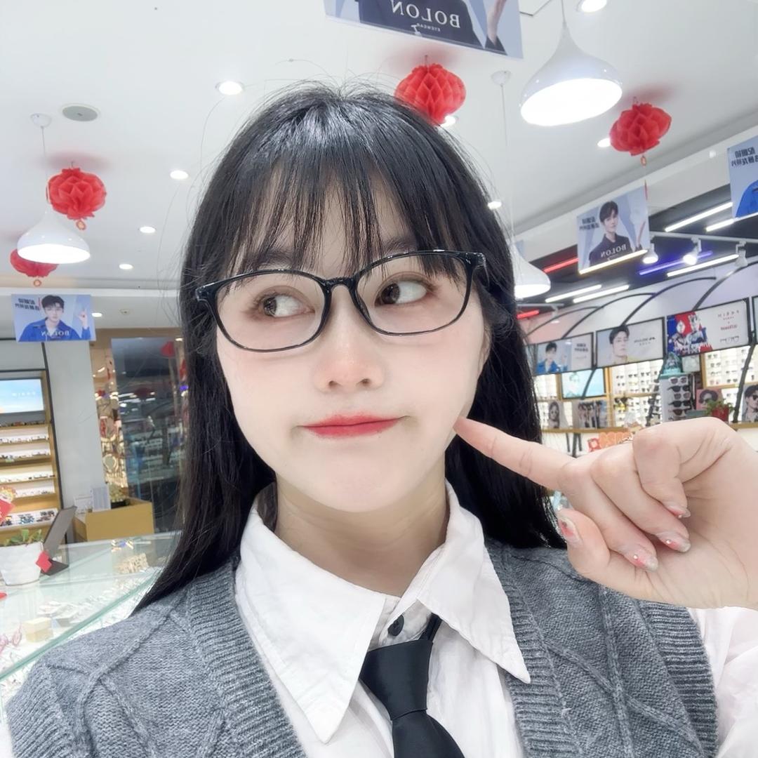 霞霞带你吃喝玩乐