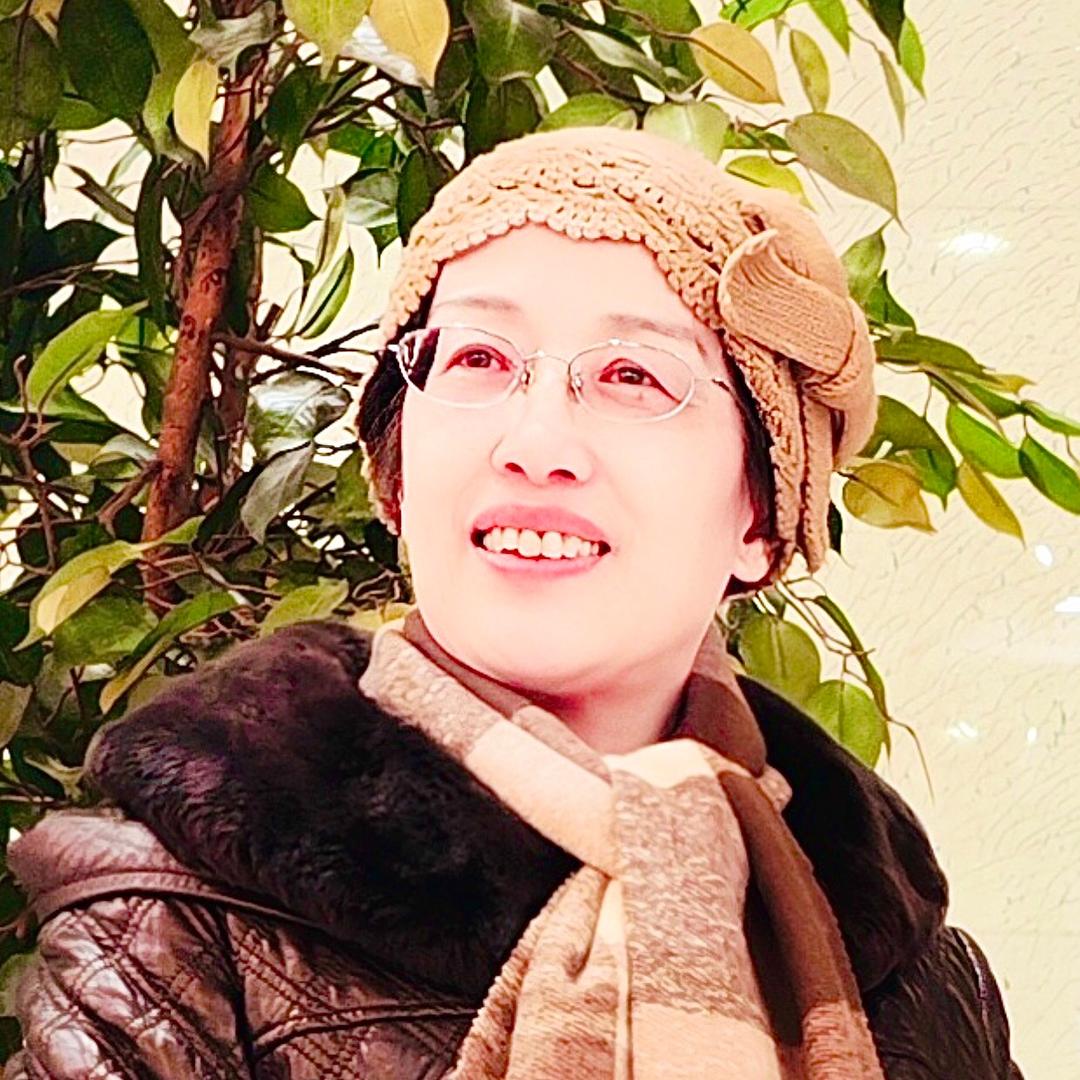 英子