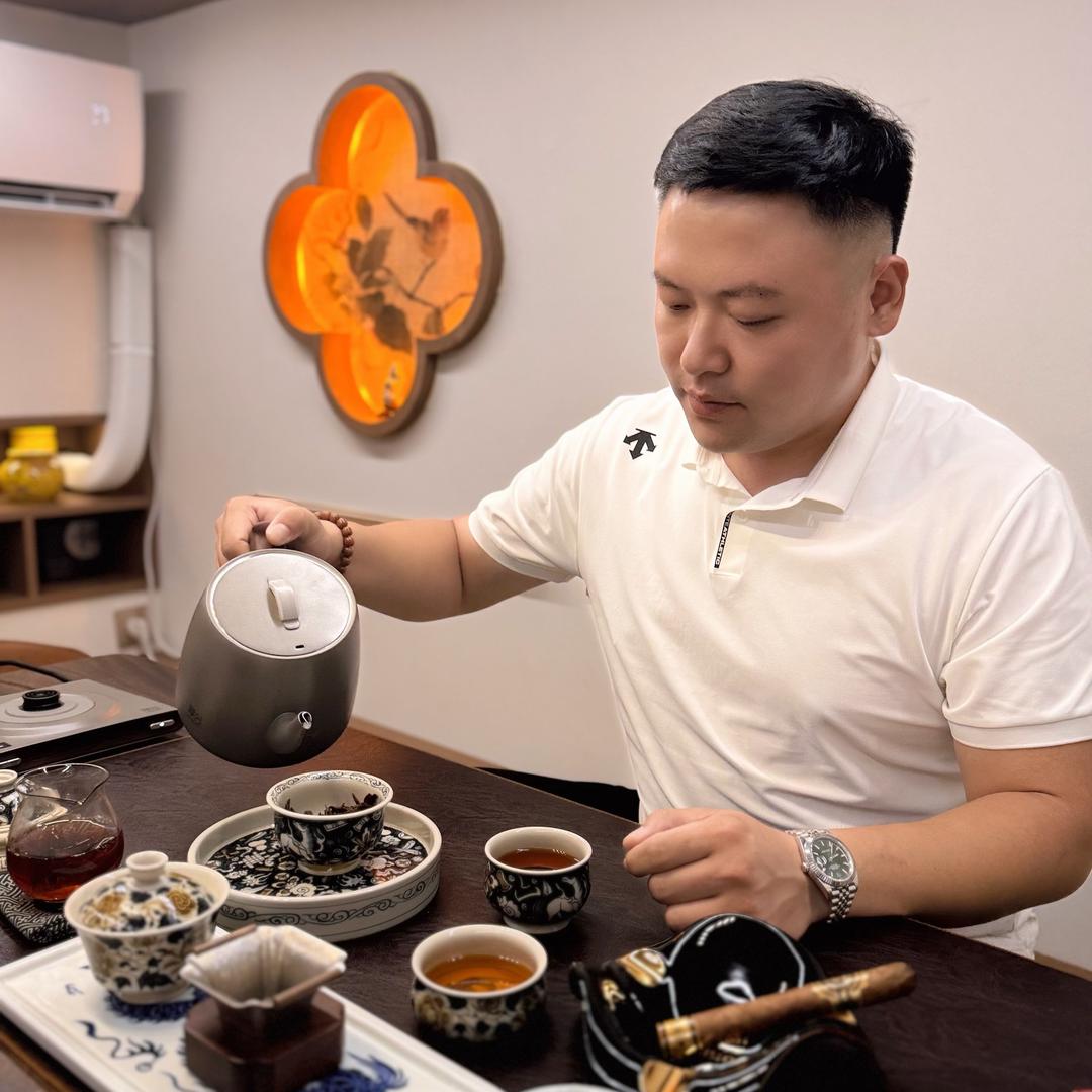 焱林