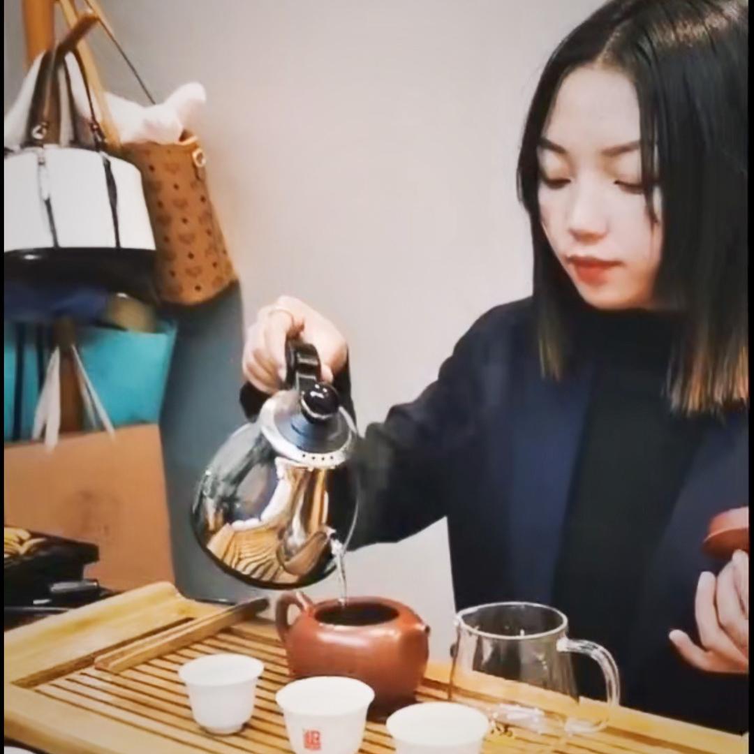 一只小绵羊🐏。