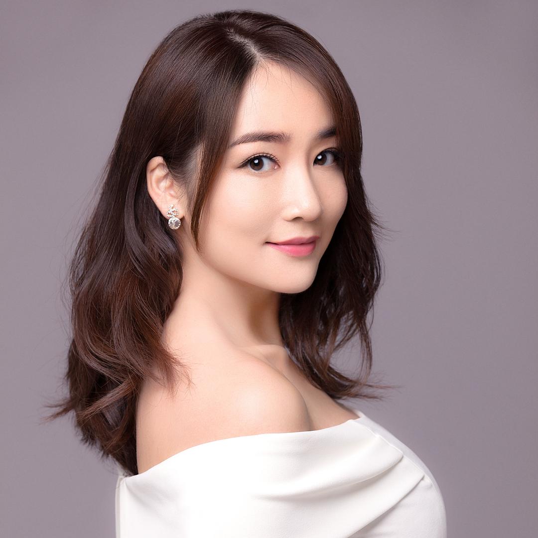 杨姣~新歌《爱的草原遇见你》