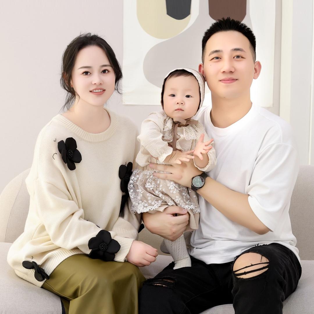 恩爸在唱歌