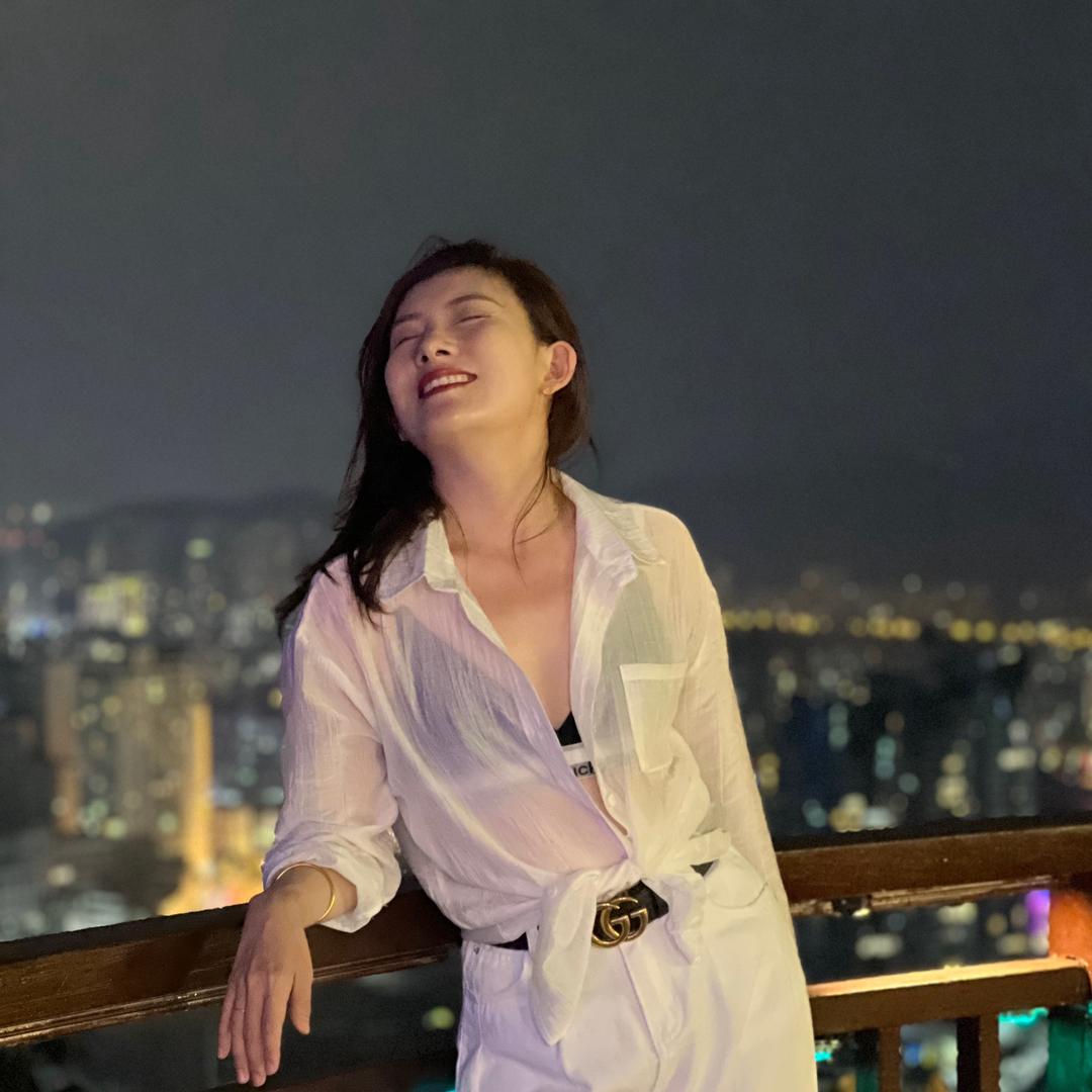 裕美 .