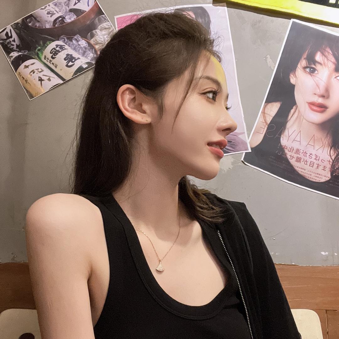 叫我🥳爆炸羊🐏🌟