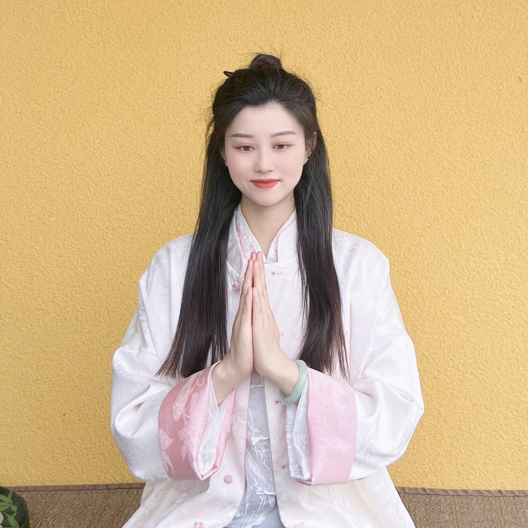 武当山导游小曾曾