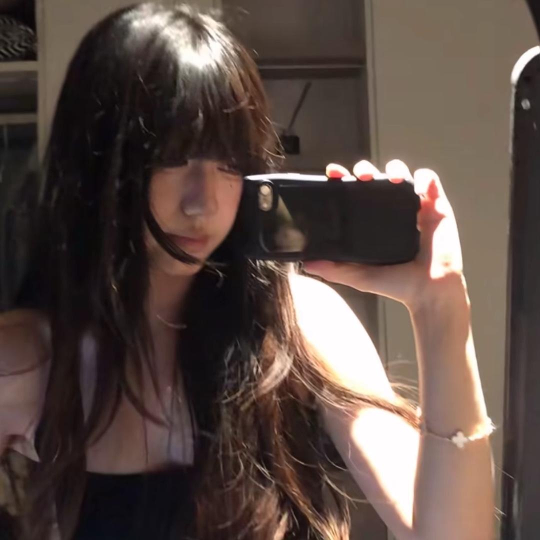 ，。