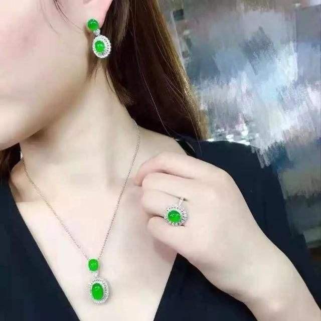 骏达胜翡翠