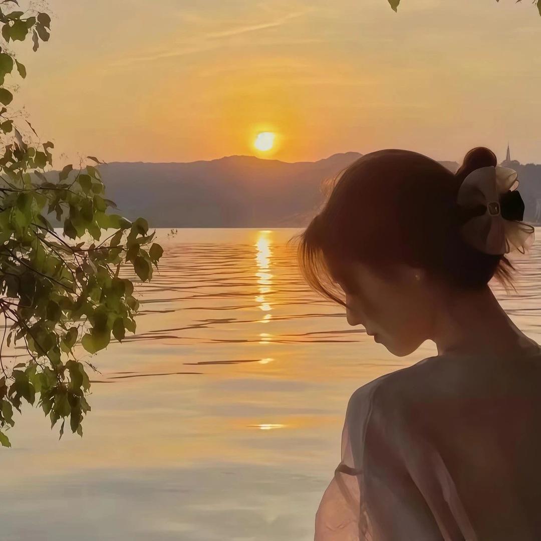 ༺半🌙糖🍬主义ཀོ࿐