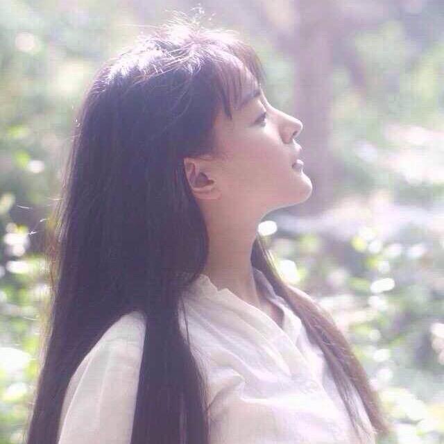 弹吉他的小甜甜🎀
