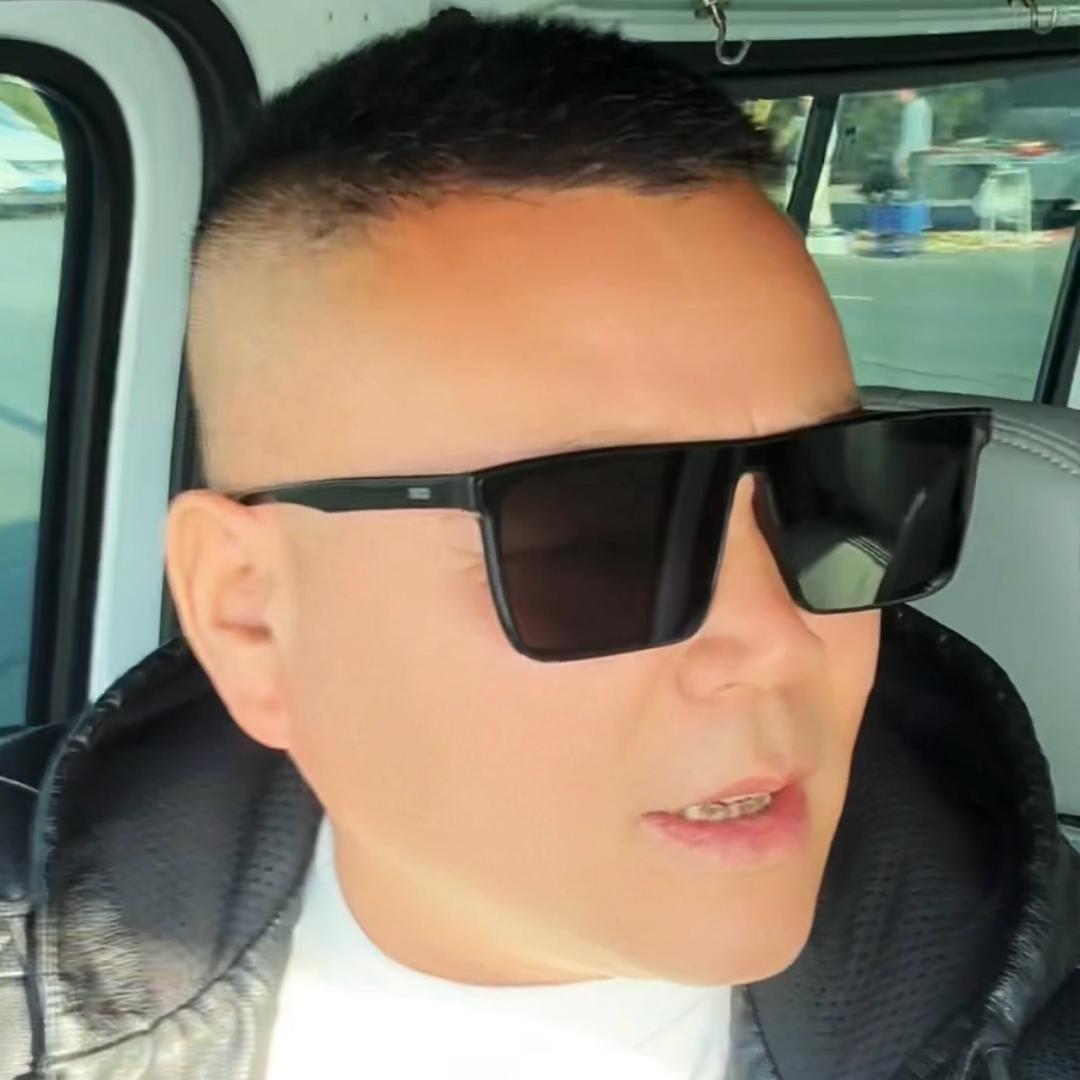 自游人 穆 海 朝