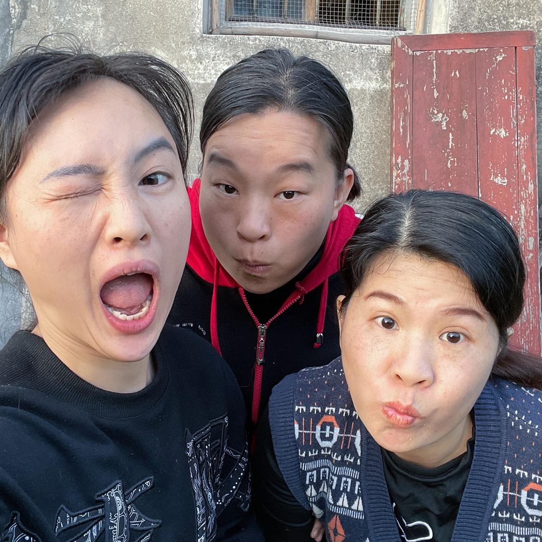 欢乐姐妹