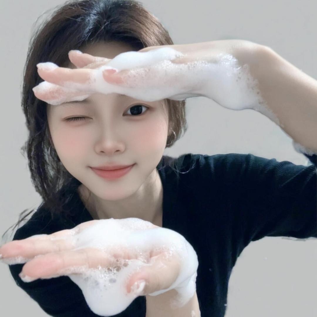 W是胡小静
