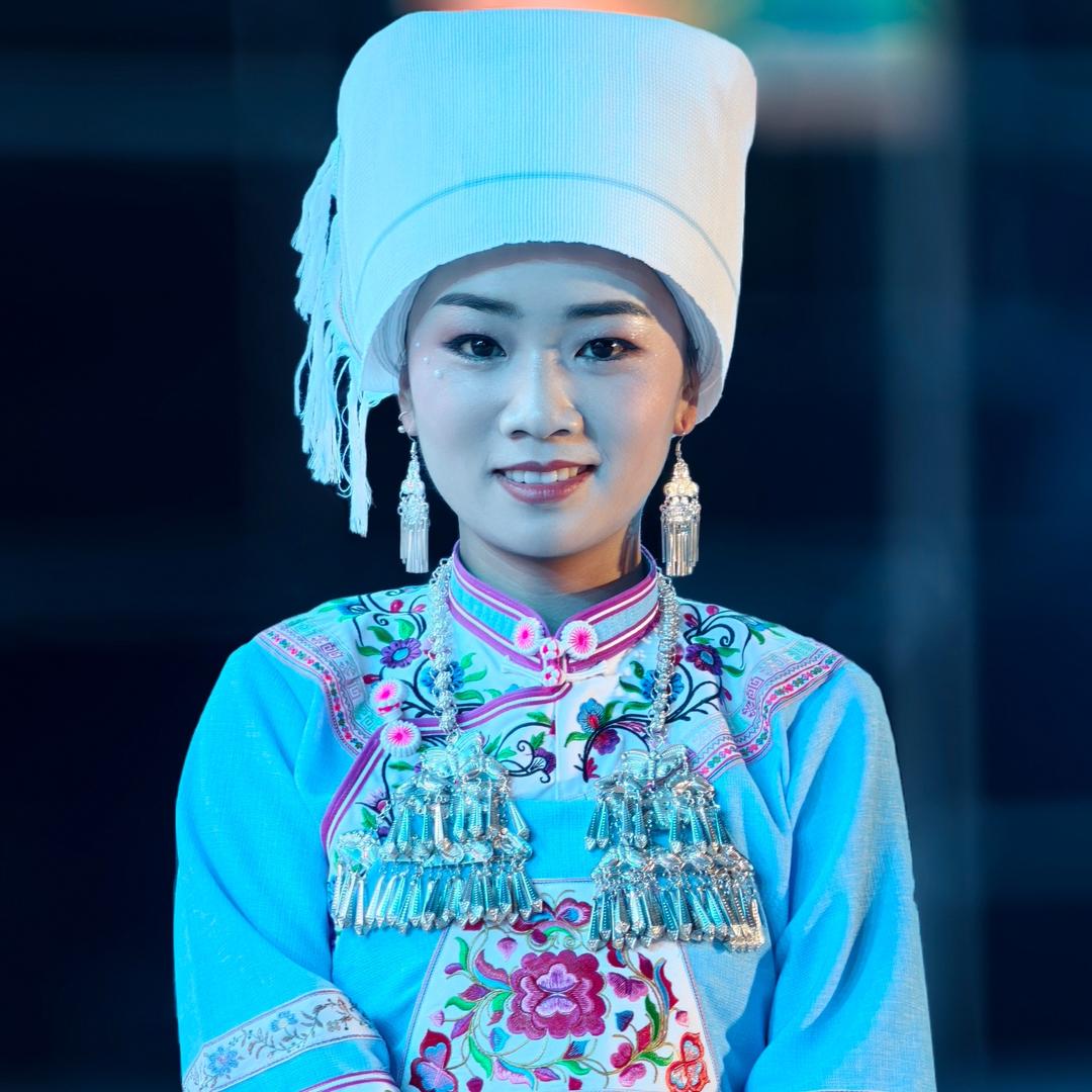 布依翠芬