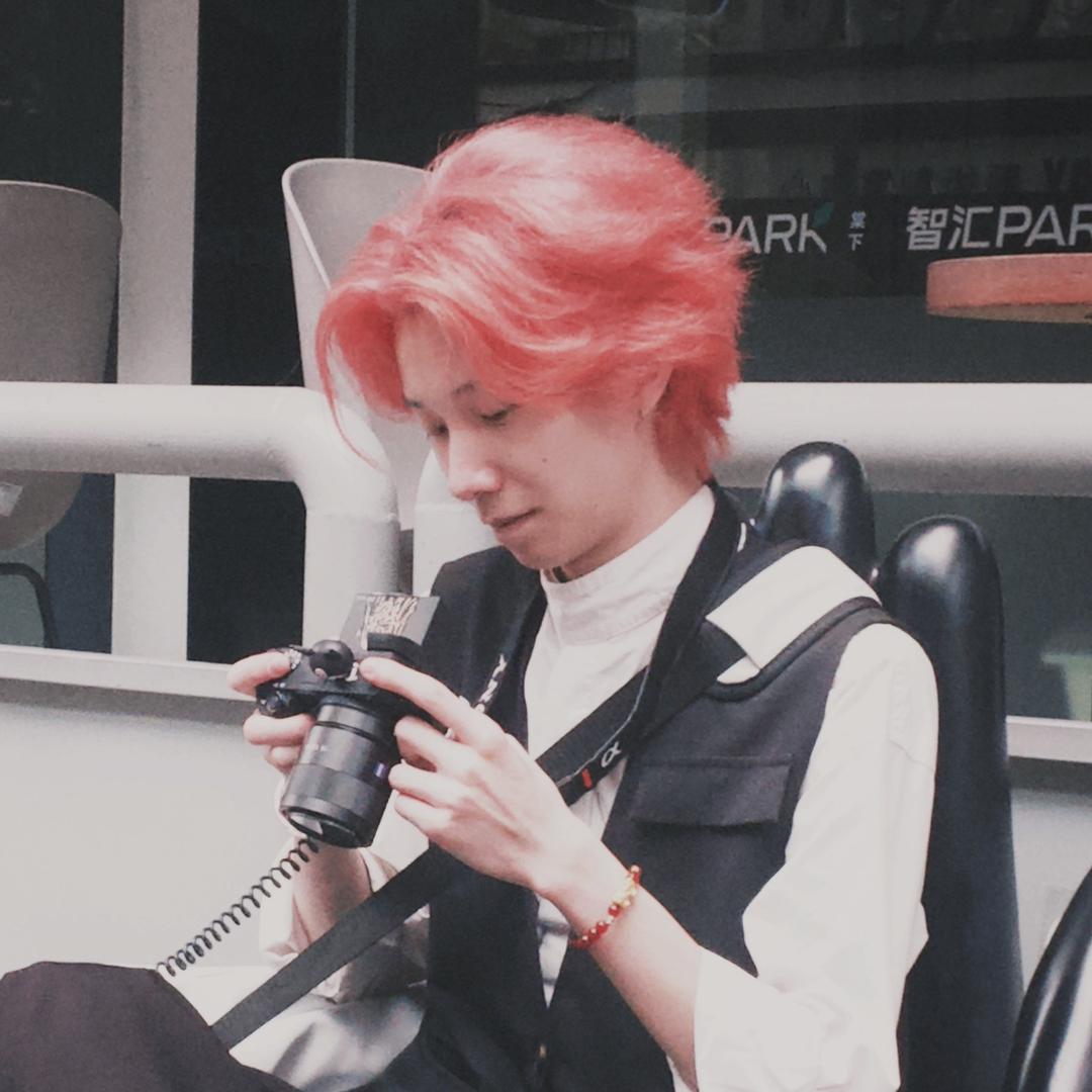 卷毛别破音（不是人机