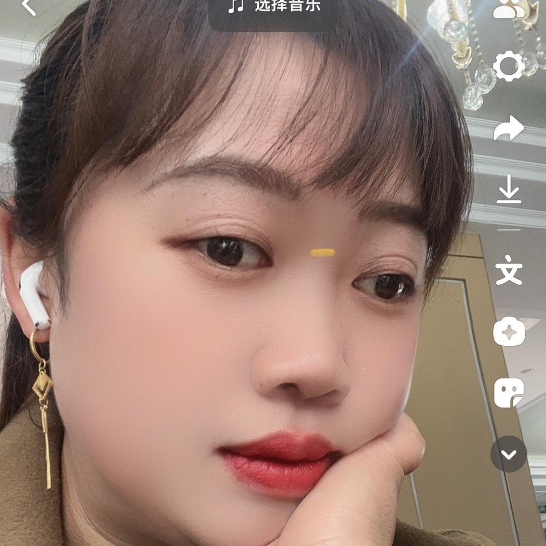 辉辉LXF