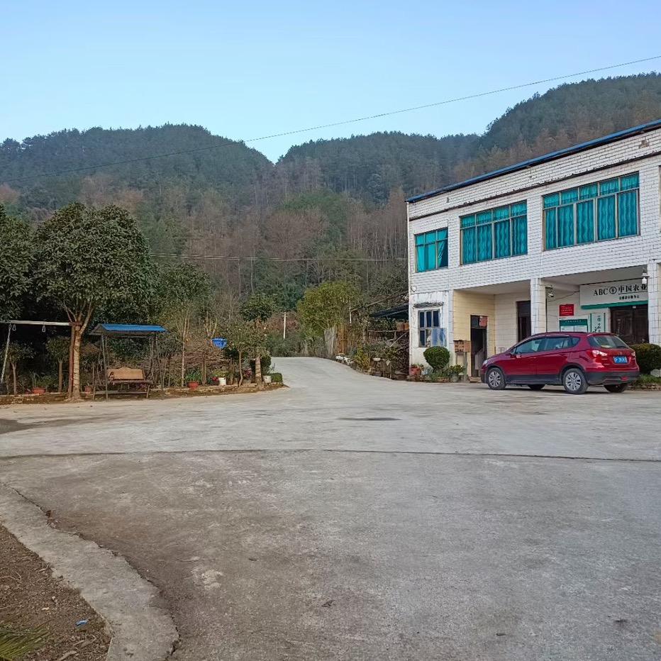 颜定乾 富有五金制品有限公司