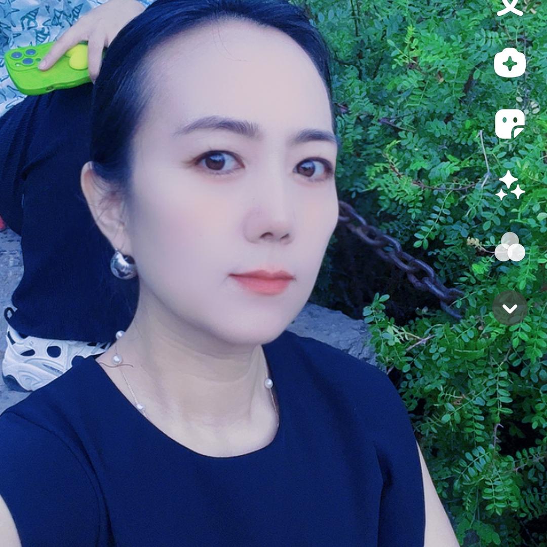 太原精品服装城艾她女装