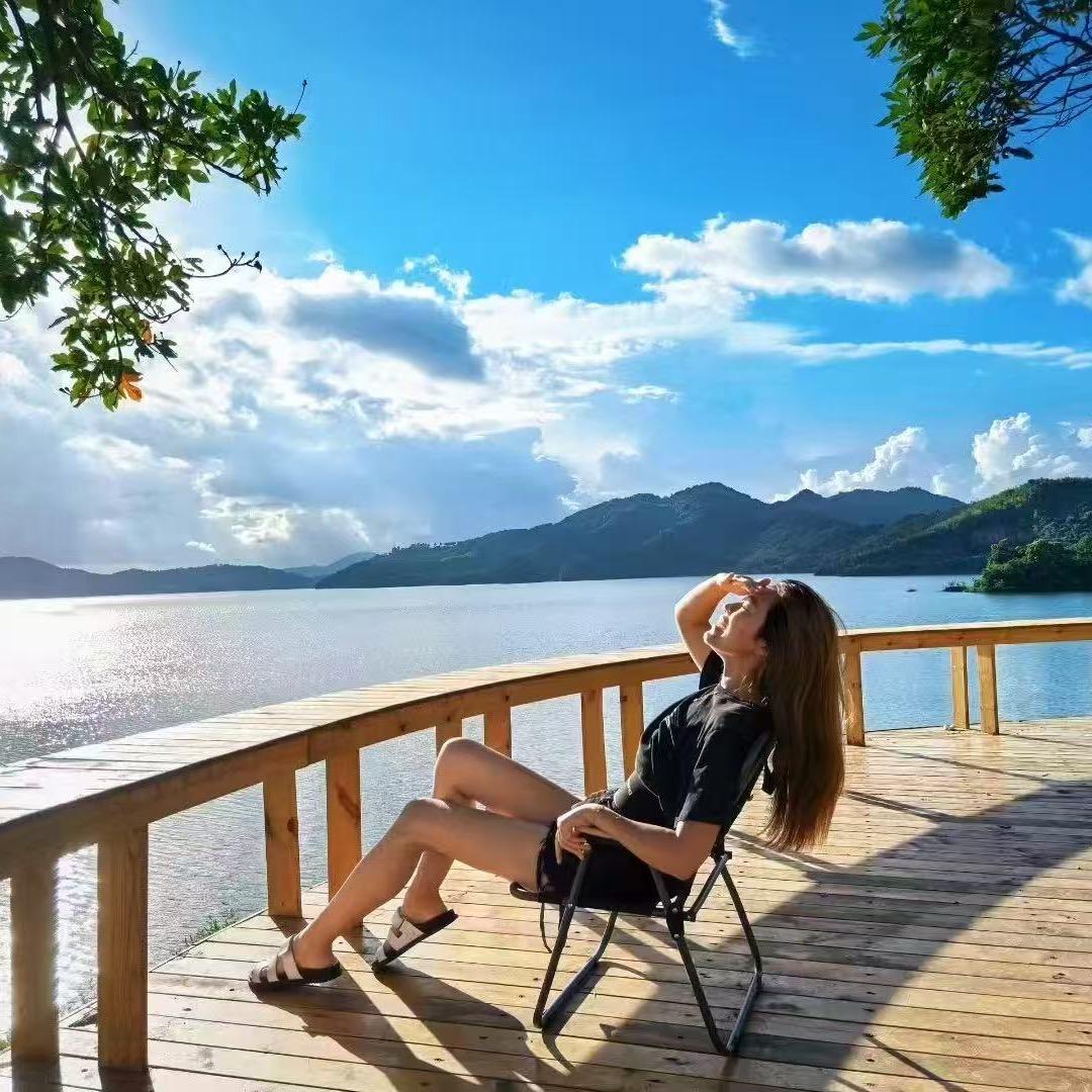 秋天(髌骨脱位半月板韧带断裂）康复保守中