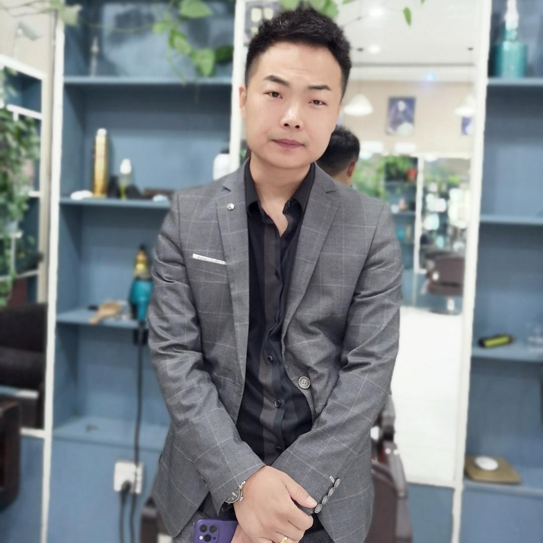 王帅造型纹身纹绣