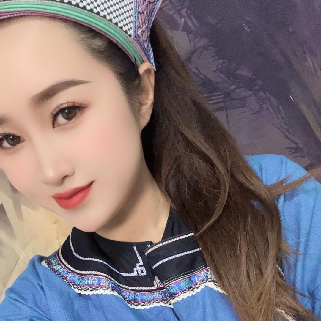 小依