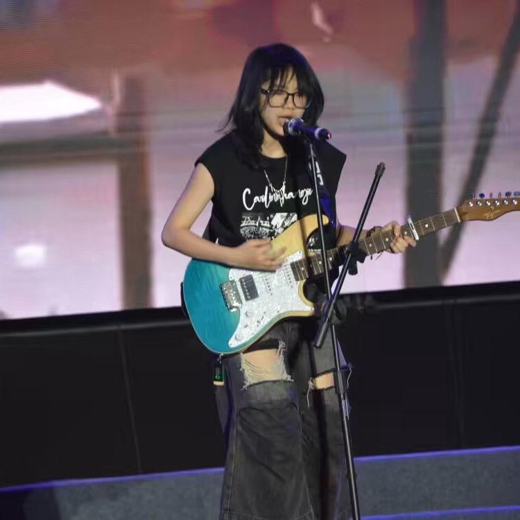 癫子女王