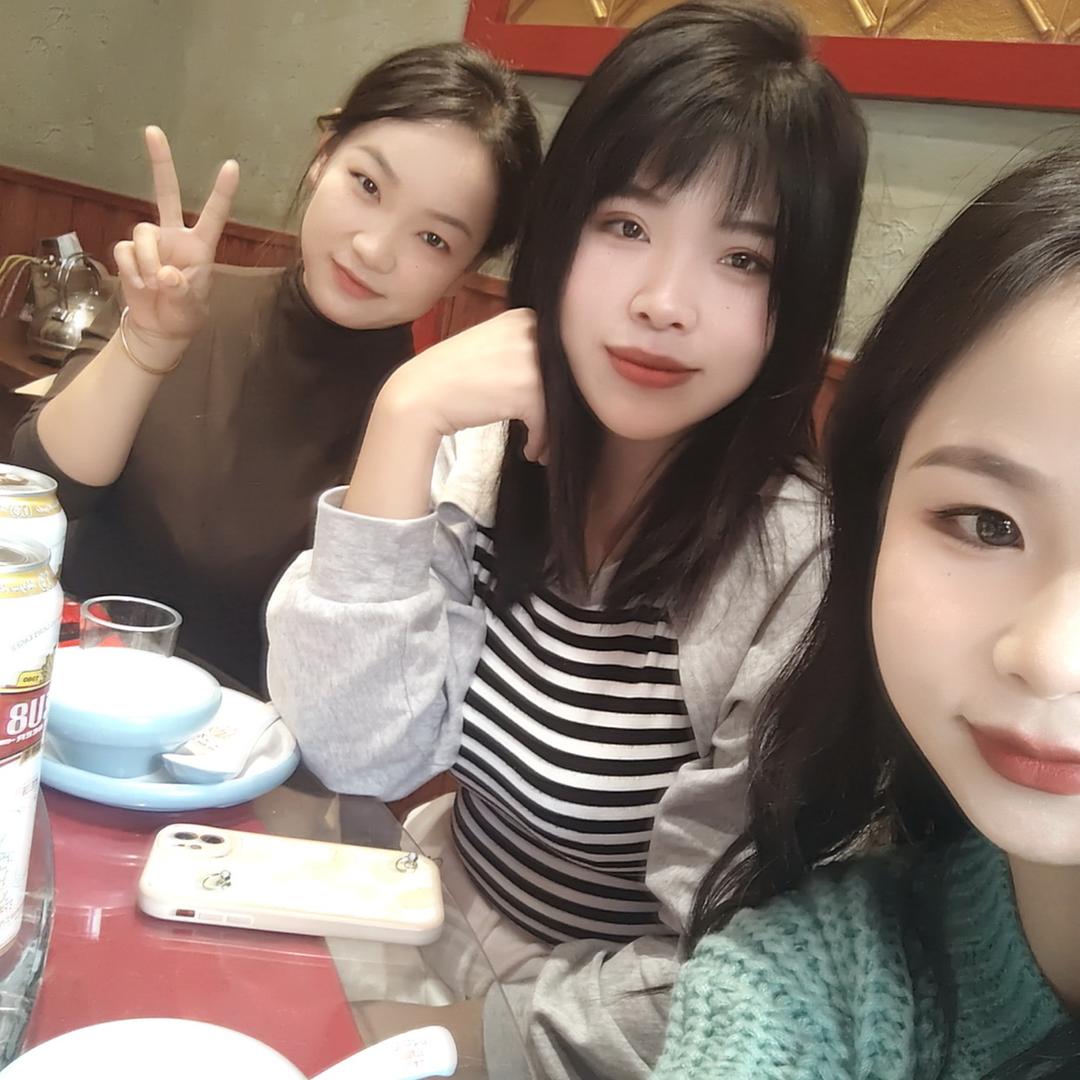 小一一👨‍👩‍👧