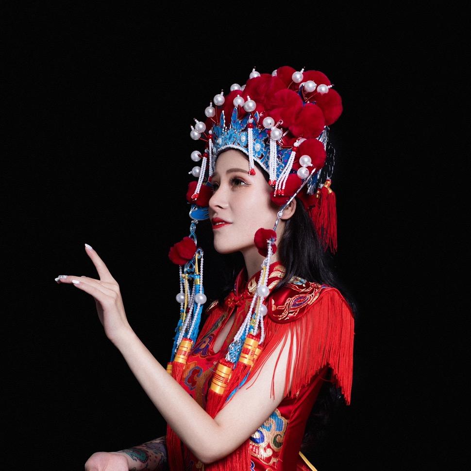女主持嘉悦