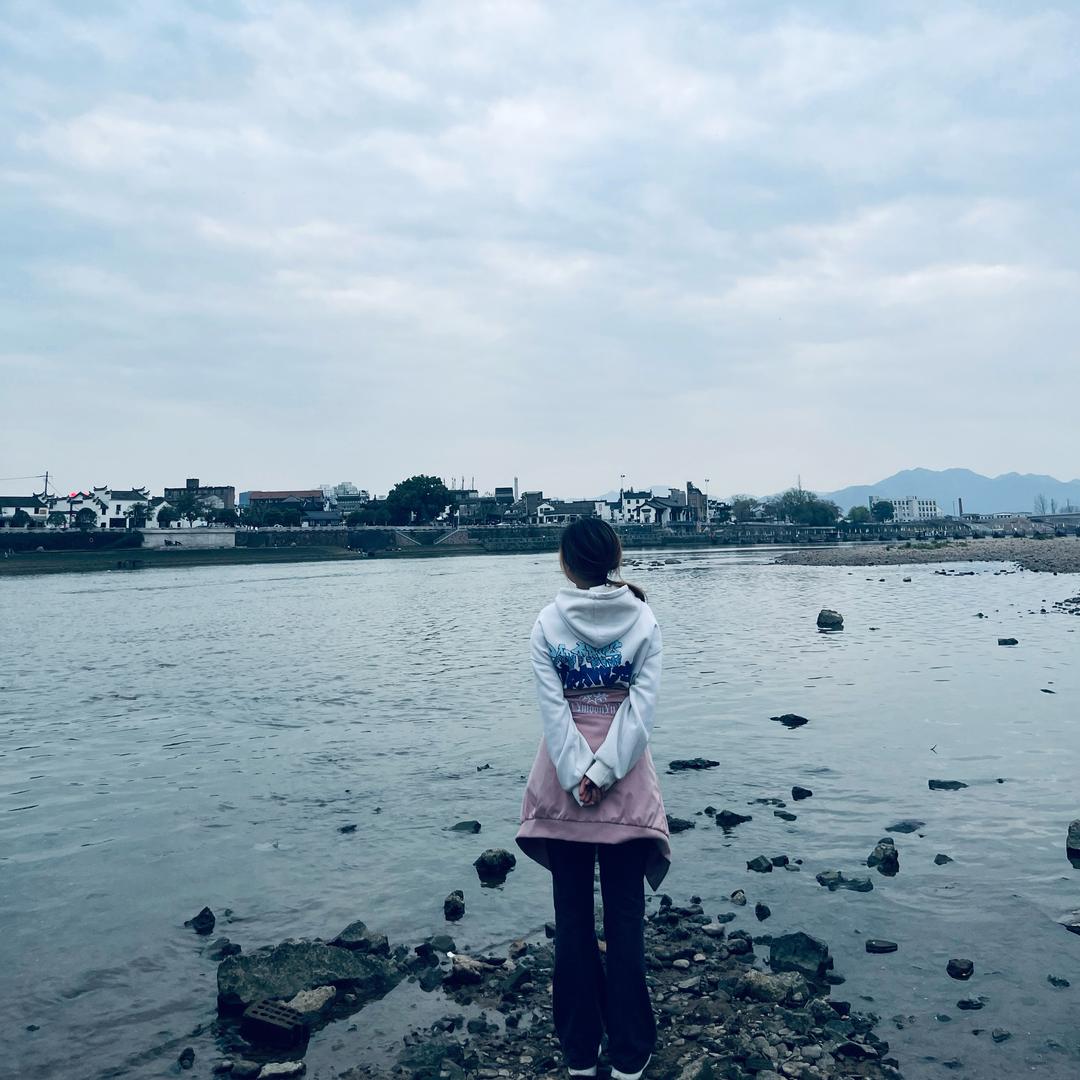 胖妮.
