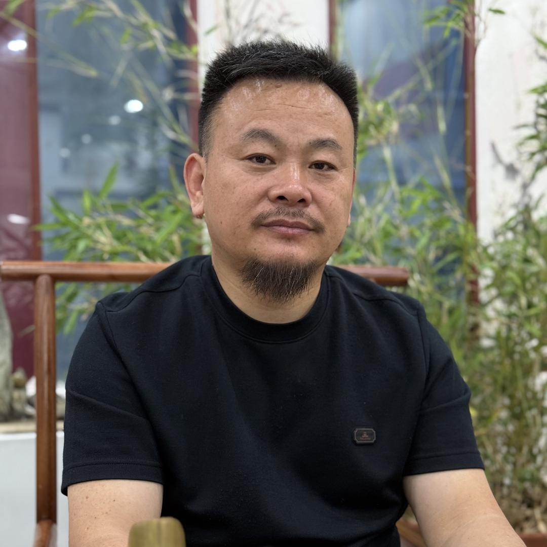 小鲁先生：王罡