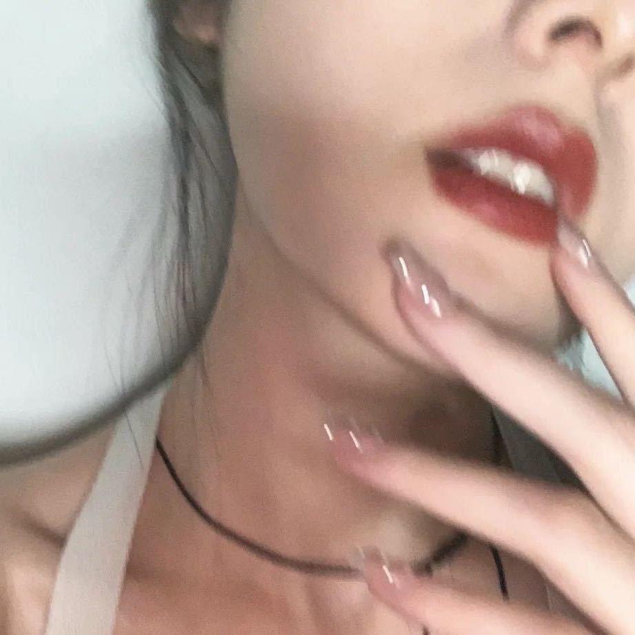 静静➰