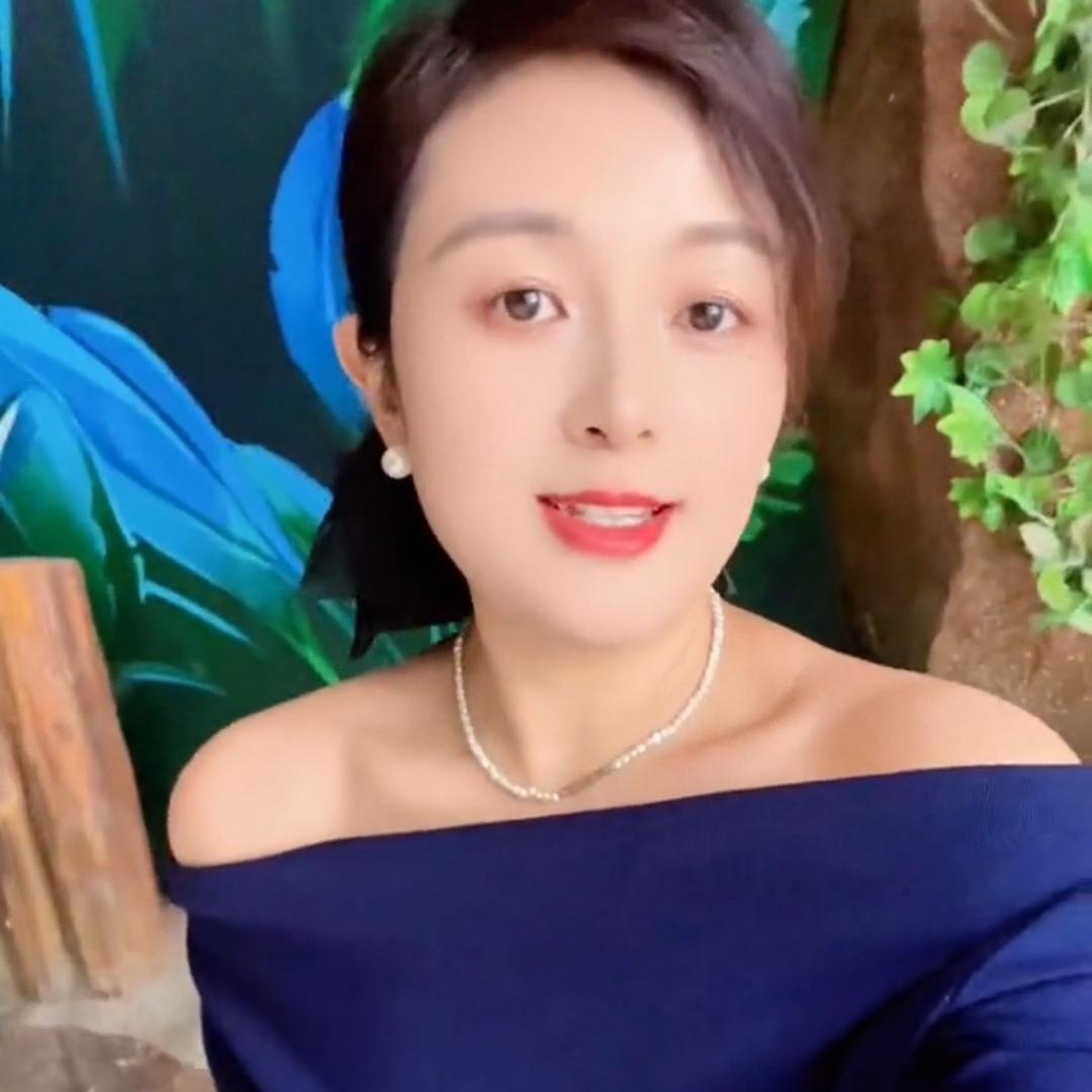 大乔悦时代二楼薇薇女装—W.Wei