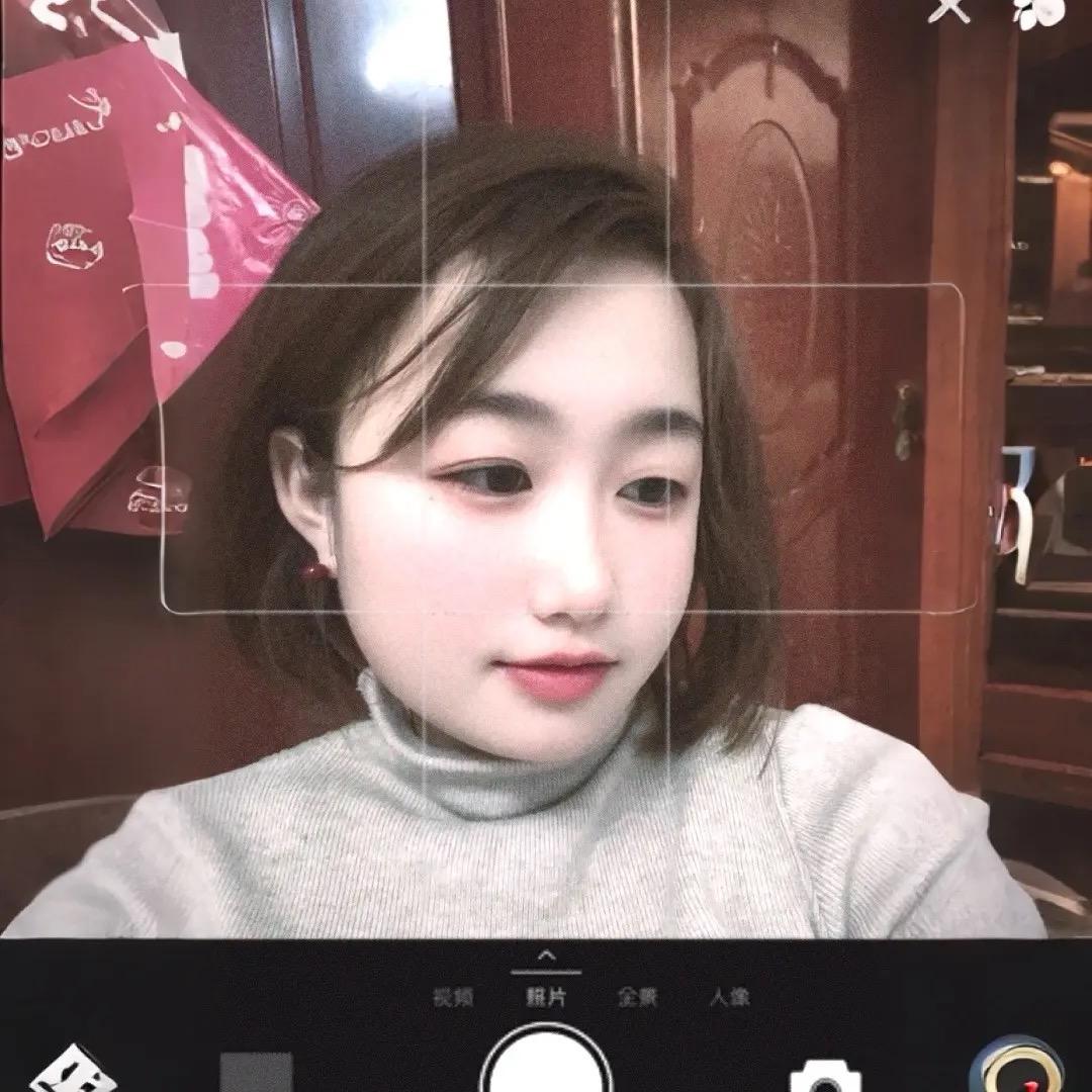 💋果粒陈