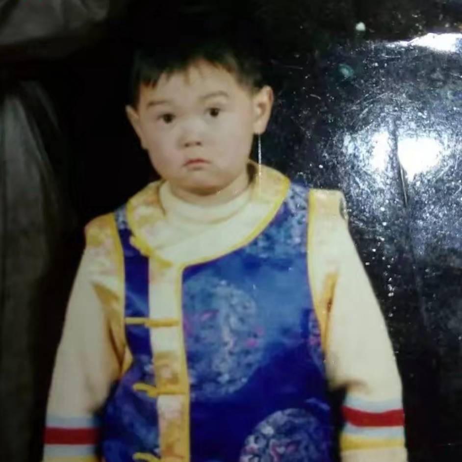 巴图ᠪᠠᠭᠠᠲᠤᠷᠳᠡᠯᠭᠡᠷ