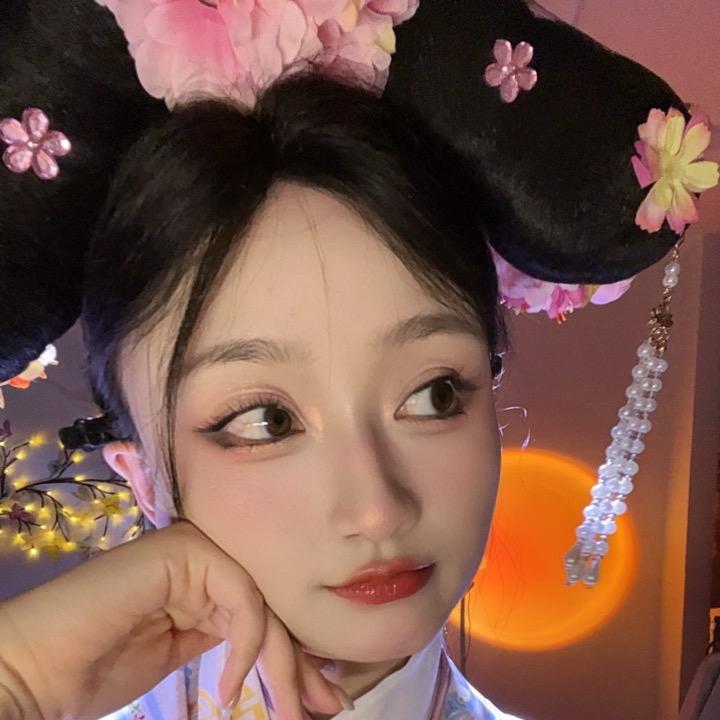 臭美格格爱吃