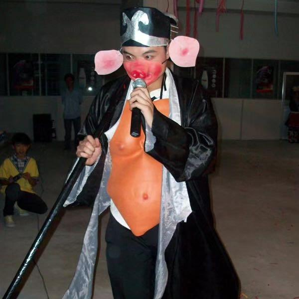 招财猪兄妹