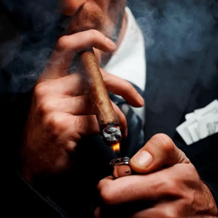 逆袭☄️六爺
